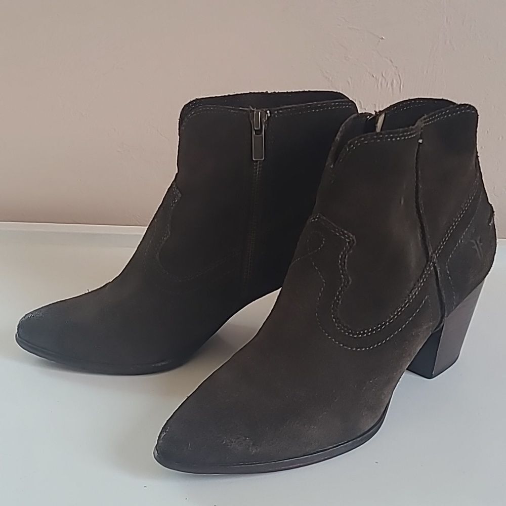 Frye Womens Flynn Short Ankle Zip Boot Oiled Suede Brown Leather Size 9M